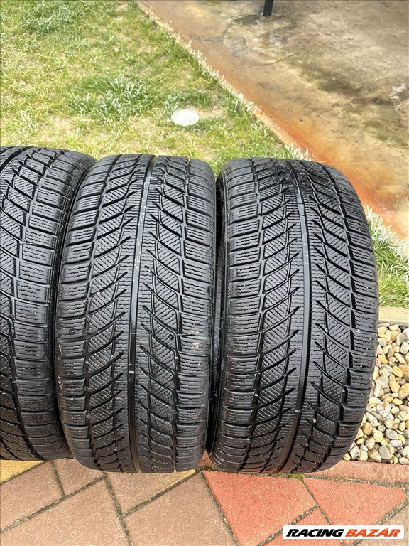 235/40 r18 Goodride téligumi szett újszerű! 2. kép