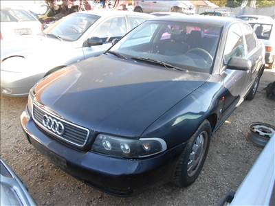 AUDI A4 jobb hátsó lemezfelni