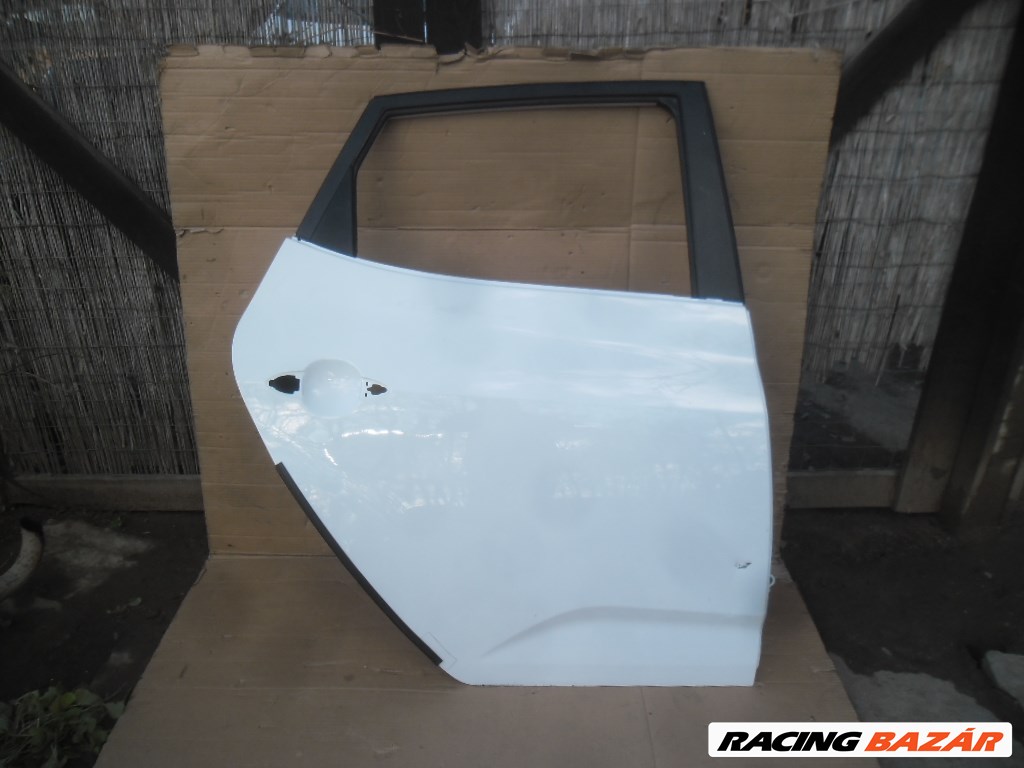 Kia Venga jobb hátsó ajtó  1. kép