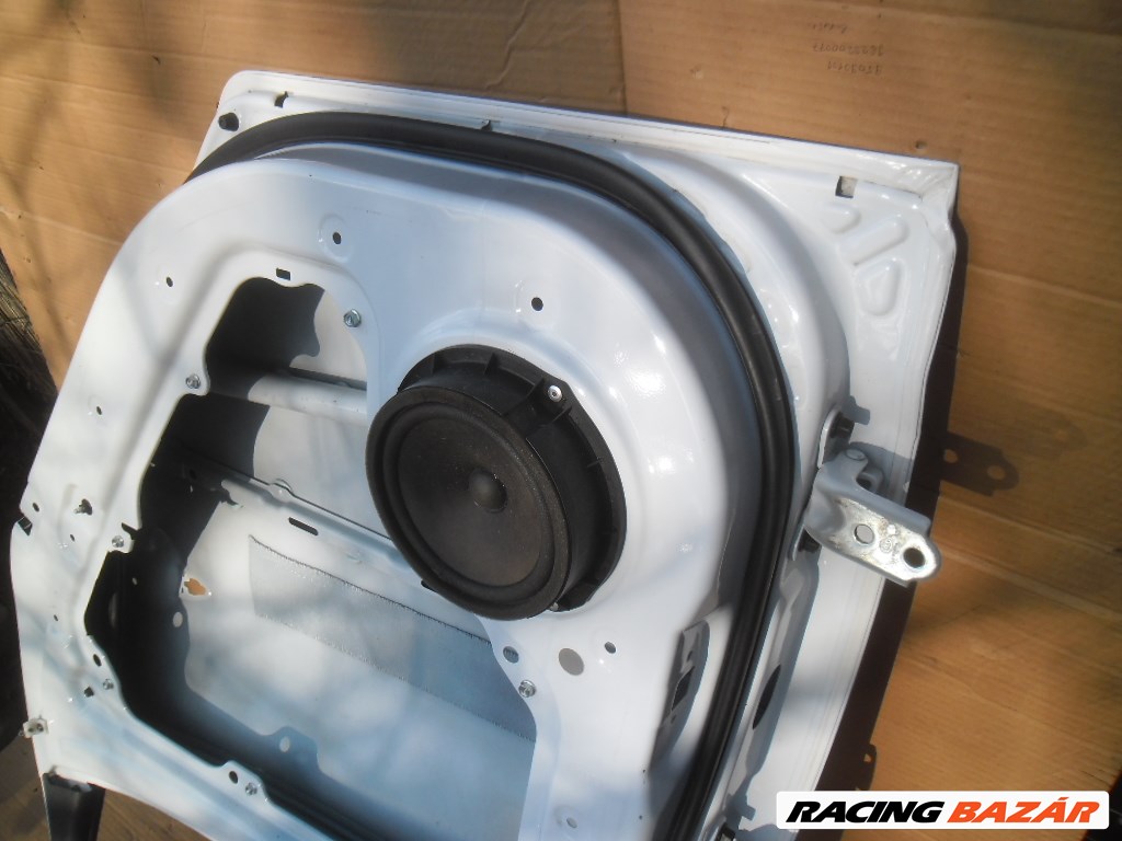 Kia Venga jobb hátsó ajtó  2. kép