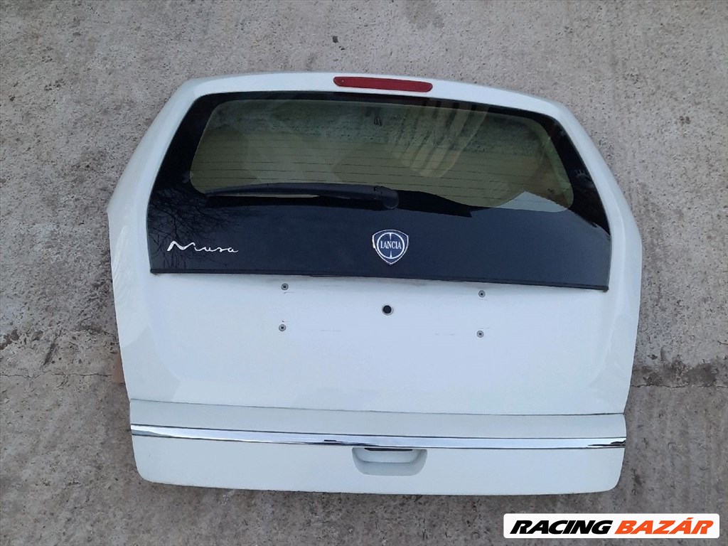 Lancia Musa csomagtérajtó részeivel 993 1. kép