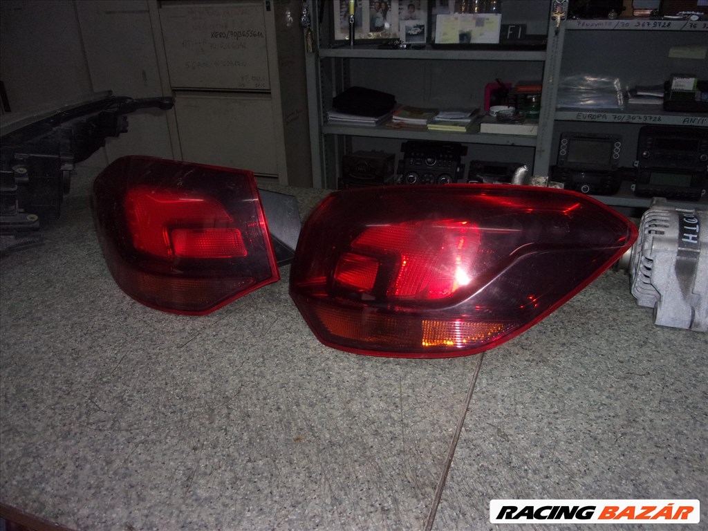 Opel Astra J hátsó lámpa /kombi/ 2. kép