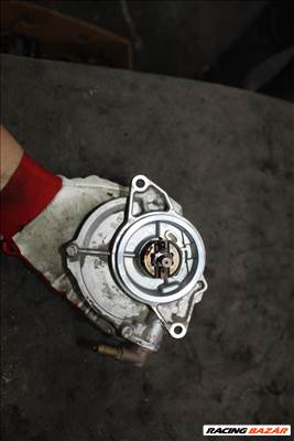 Audi A5 (B8 - 8T) Vákuumpumpa  057145100a