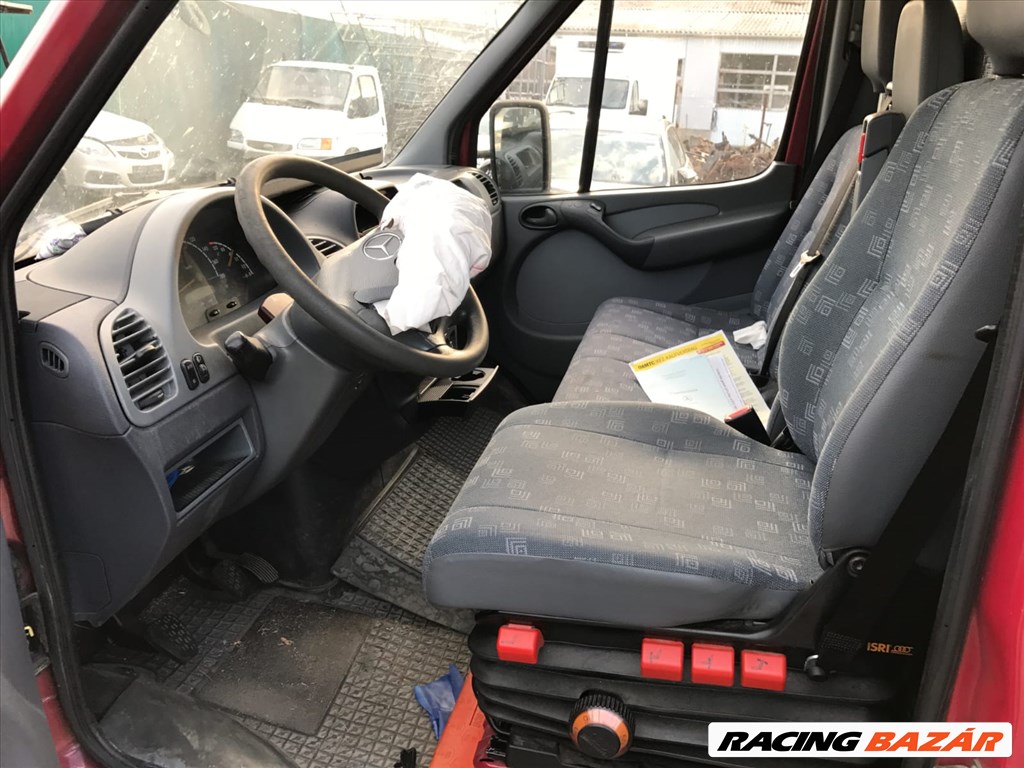 Mercedes Sprinter (W901) bontott alkatrészei 6. kép