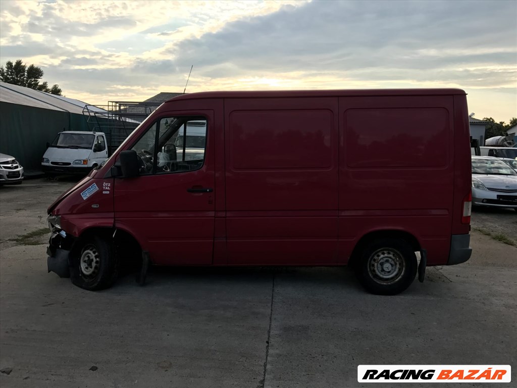 Mercedes Sprinter (W901) bontott alkatrészei 5. kép