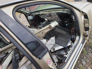 AUDI A8 (4E) Jobb első Gumikéder