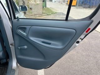 TOYOTA YARIS (SCP1, NLP1, NCP1) Jobb hátsó Biztonsági Öv 3. kép