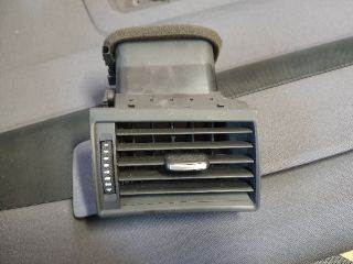 AUDI A8 (4E) Bal Szellőző