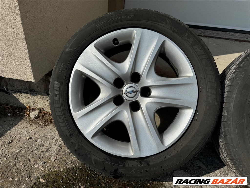 Opel Astra J 225/50 R17 nyári acélkerék garnitúra dísztárcsákkal 2. kép