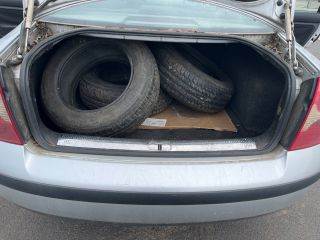 VW PASSAT (3B3) Emelő