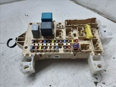 TOYOTA COROLLA Verso II (ZER_/ ZZE12_/ R10) 1.8 (ZNR11_) Biztosítéktábla Utastér #18691#