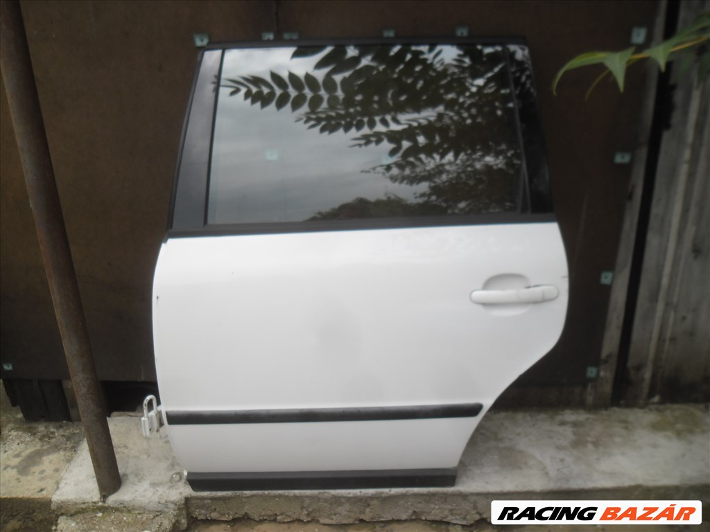 Volkswagen Passat B5 bal hátsó ajtó /kombi 1. kép