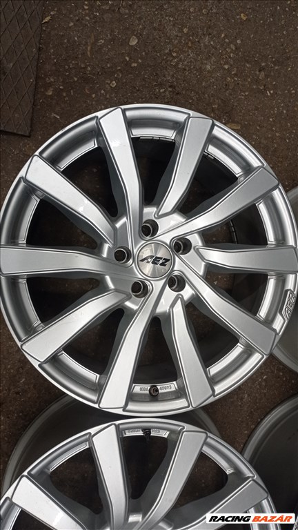  5x112 lyukosztású 9JJ 19" használt Aez alufelni 6. kép