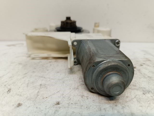 VOLVO V50 Bal hátsó Ablakemelő Motor 6. kép