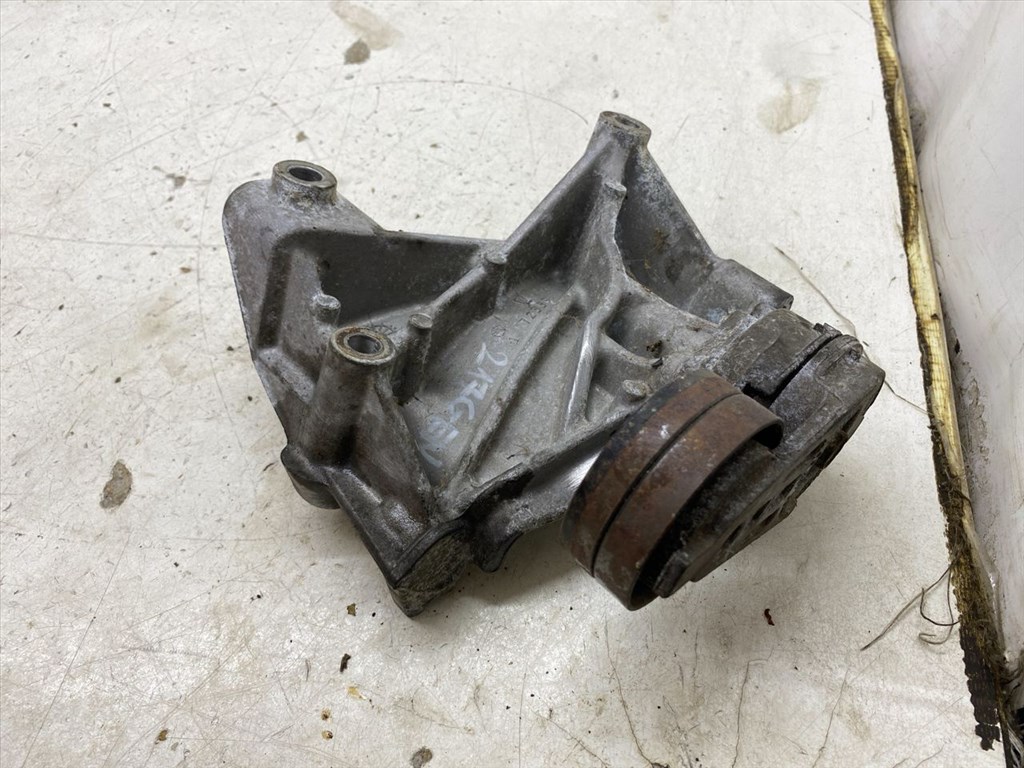 CHRYSLER SEBRING (JR) 2.4 Generátor Tartó Bak #23723# 72339 2. kép