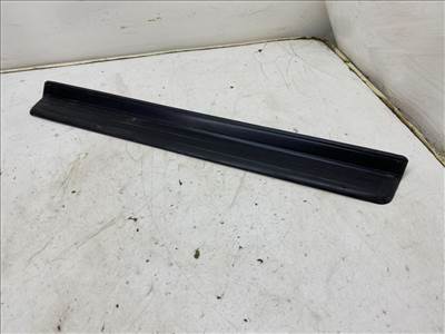 BMW 3 - IV (E46) 316 i Jobb első Belső Küszöb Burkolat #20637# 8196130