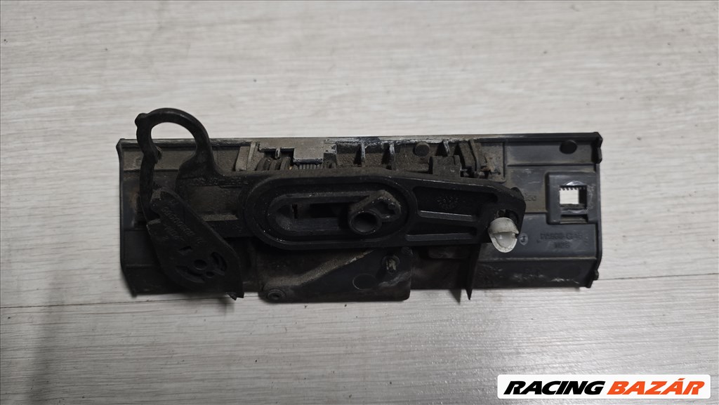 Peugeot 206 ferdehátú csomagtér ajtózár kulcsnélküli 2. kép