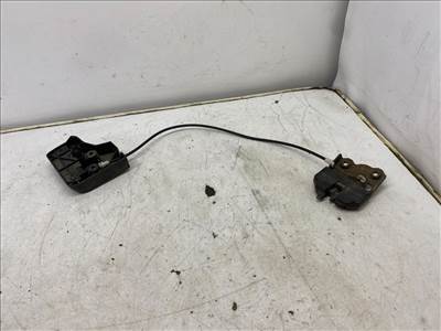 BMW 3 - IV (E46) 318 Ci Jobb hátsó Ülés Rögzítő #21940# 8209036