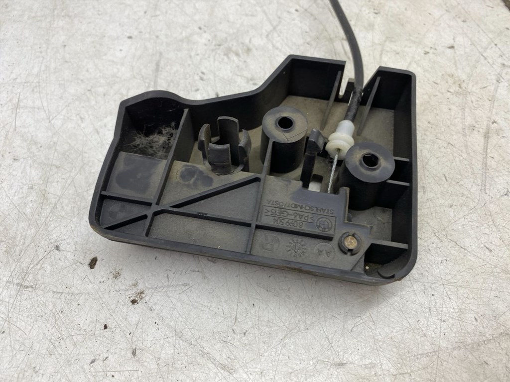 BMW 3 - IV (E46) 318 Ci Jobb hátsó Ülés Rögzítő #21940# 8209036 8. kép