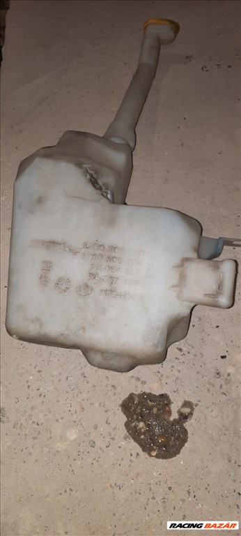 Renault Trafic II Passenger L1H1 2.0 dCi 115 Trafic Vivaro ablakmosó folyadék tartály motor 8200506740 93857440 2. kép