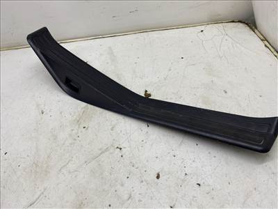 BMW 3 - IV (E46) 316 i Jobb hátsó Belső Küszöb Burkolat #20639# 8196132