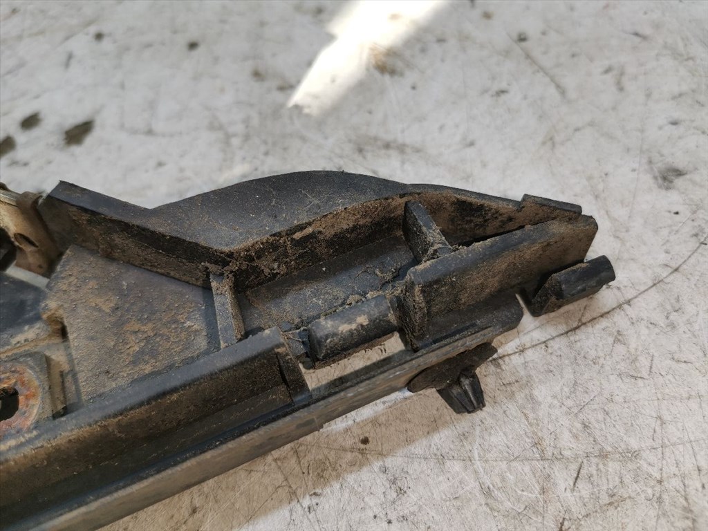 VOLVO S80 II (AS) 2.5 T Bal hátsó Oldal Lökhárító Tartó (Műanyag) #27171# 30655131 9. kép