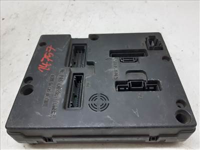 RENAULT SCÉNIC I (JA0/1_) 1.9 dCi RX4 Biztosítéktábla Motortér #14757# 8200033521B