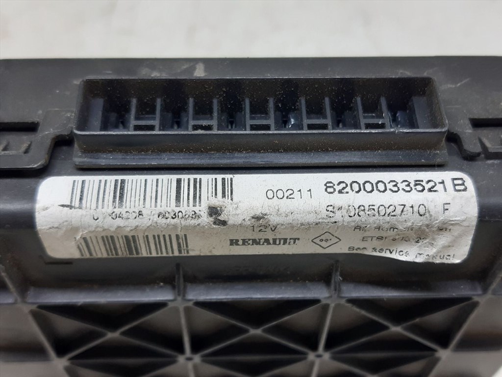 RENAULT SCÉNIC I (JA0/1_) 1.9 dCi RX4 Biztosítéktábla Motortér #14757# 8200033521B 9. kép