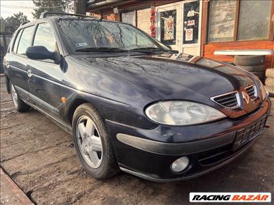 Renault Mégane 1.6i bontott alkatrészei