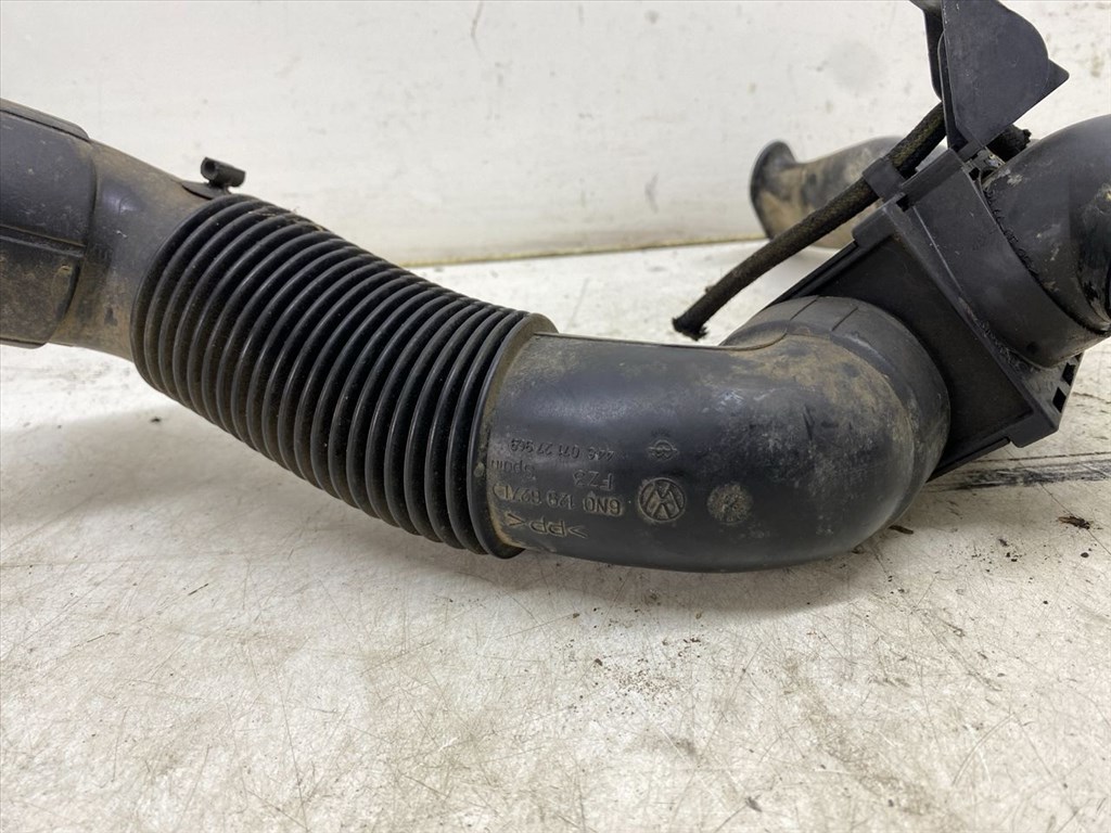VW POLO (6N1) 45 1.0 Légbeömlő Cső #27807# 43914070979 8. kép