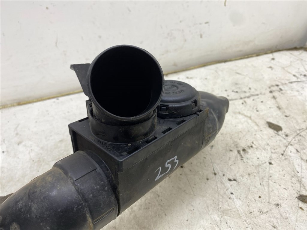 VW POLO (6N1) 45 1.0 Légbeömlő Cső #27807# 43914070979 10. kép