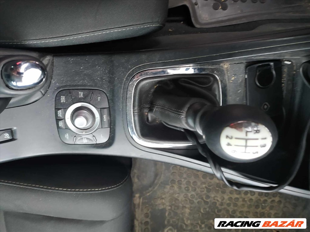 2013 Renault Megane III kombi 1.5 diesel, 6 manuális - BONTÁS - ŐRbottyán! 9. kép