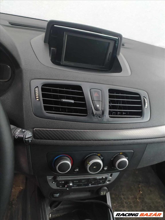 2013 Renault Megane III kombi 1.5 diesel, 6 manuális - BONTÁS - ŐRbottyán! 12. kép