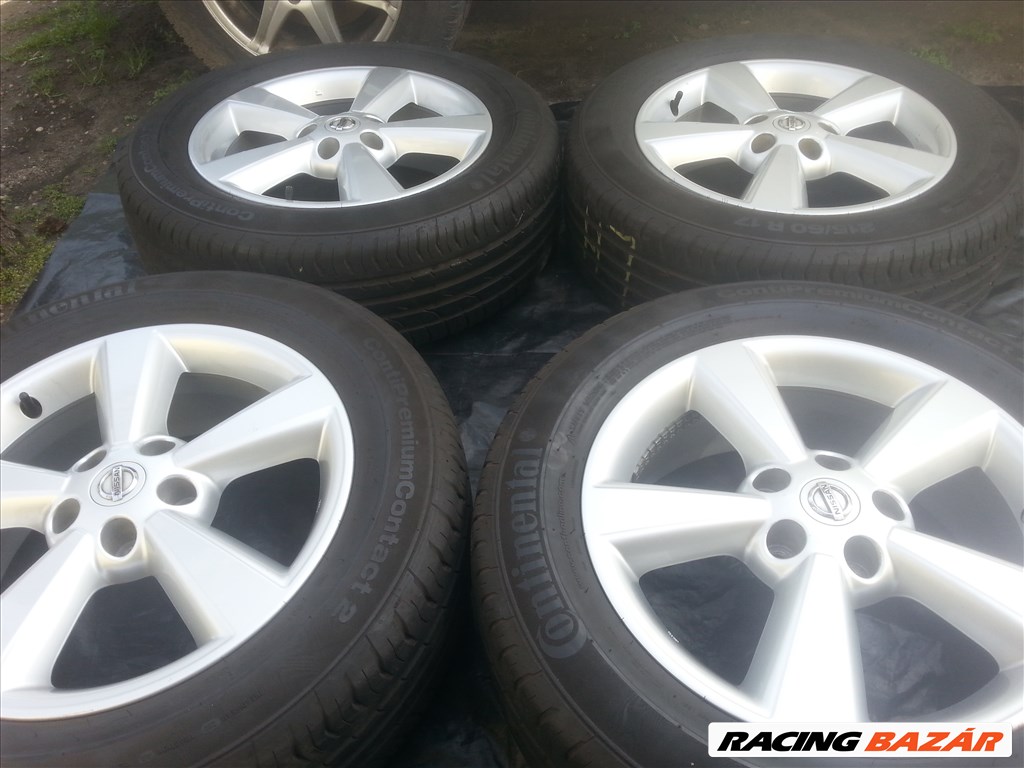  5x114.3 gyári Nissan Qashqai alufelni, rajta 215/60R17 Continental nyári gumi 1. kép