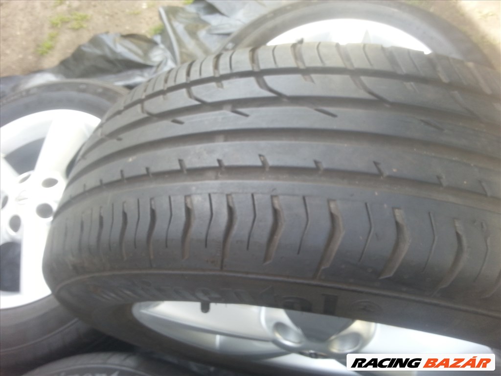  5x114.3 gyári Nissan Qashqai alufelni, rajta 215/60R17 Continental nyári gumi 9. kép