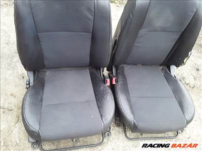 Nissan Almera N16 3 Ajtós Ülések