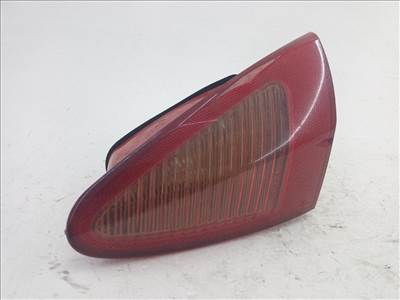 Alfa Romeo 147 jobb hátsó belső lámpa. Nem facelift, kicsi<br />betét nélkül 46556347