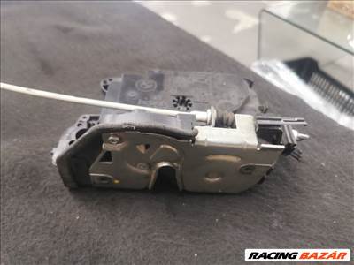 BMW 3-as sorozat E90, E91, E92, E93 Jobb hátsó Ajtózár e91 7060296