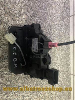 Opel Corsa E bal hátsó ajtózár-- zárszerkezet - betét 13431842 NJ