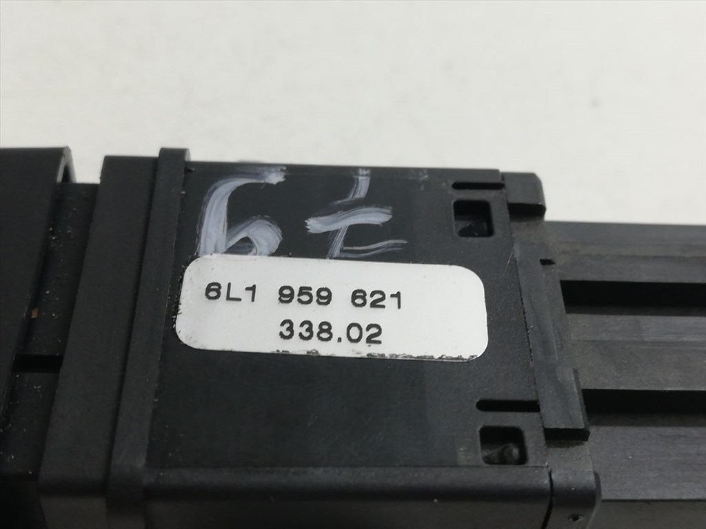 SEAT IBIZA IV (6L1) 1.2 Ablakfűtés Kapcsoló #5624# 6L1959621 3. kép