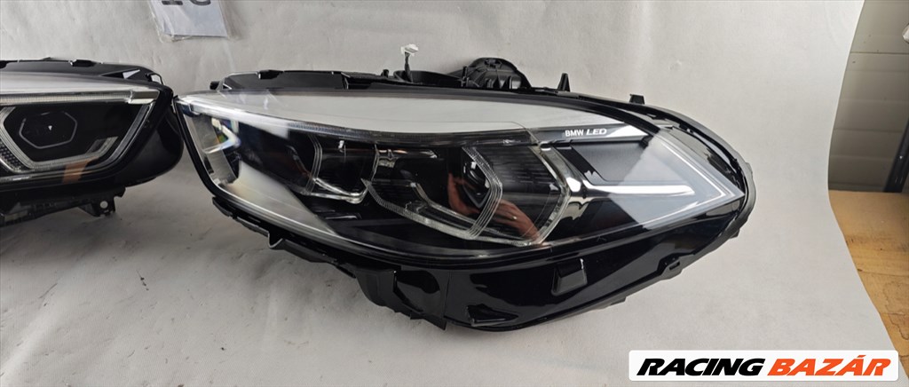 BMW 1-es sorozat F40 Jobb LED fényszóró, bal LED fényszóró  63115a1e056 63115a1e055 2. kép