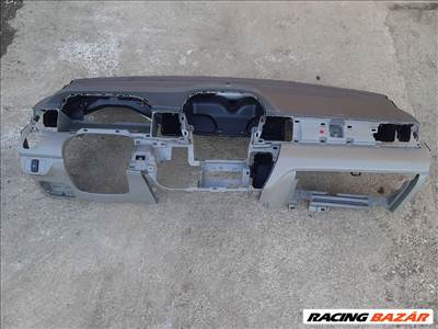 Honda FR-V müszerfal burkolat héj 2539