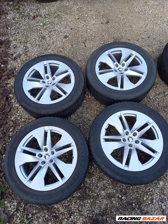 Skoda Enyaq téli szett 5x112-as 8x19" újszerű (gyári felni) alufelni, 235/55 újszerű Dunlop sxx4 1. kép