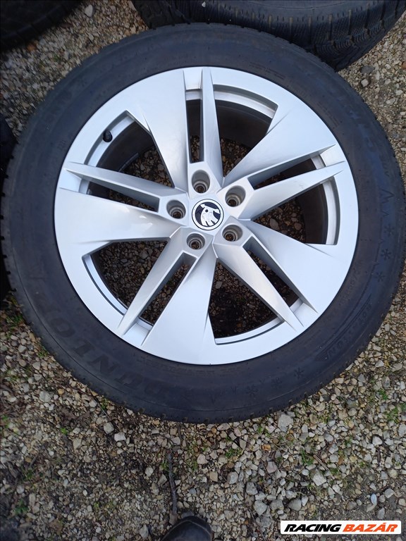 Skoda Enyaq téli szett 5x112-as 8x19" újszerű (gyári felni) alufelni, 235/55 újszerű Dunlop sxx4 3. kép
