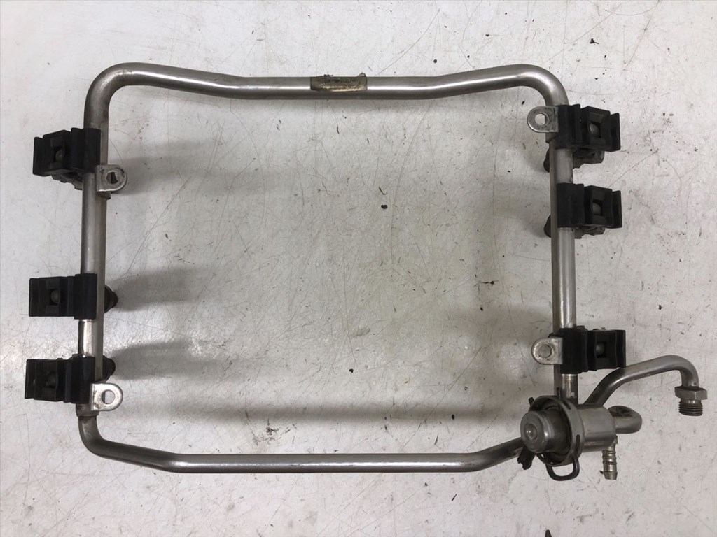 AUDI A4 (8D2/ B5) 2.6 Porlasztó Sor / Híd #11937# 07813668Q 4. kép