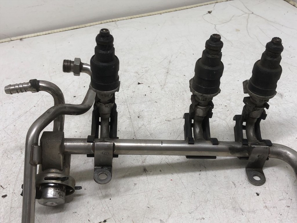 AUDI A4 (8D2/ B5) 2.6 Porlasztó Sor / Híd #11937# 07813668Q 13. kép