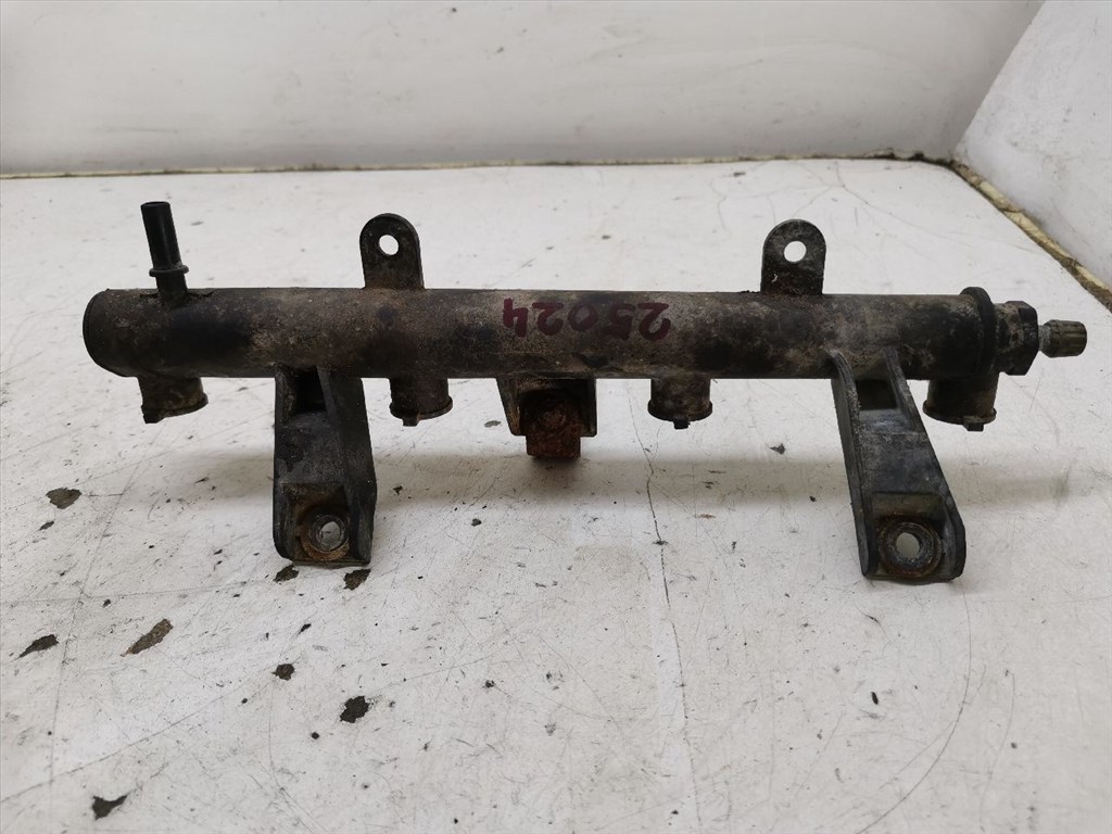 PEUGEOT 206 (2A/C) 1.4 i Porlasztó Sor / Híd #25024# 9628982980 1. kép