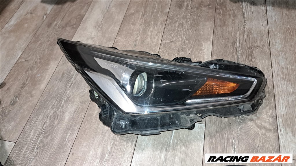 Toyota Aygo (AB40) Jobb első fényszóró  koitooh27 1. kép