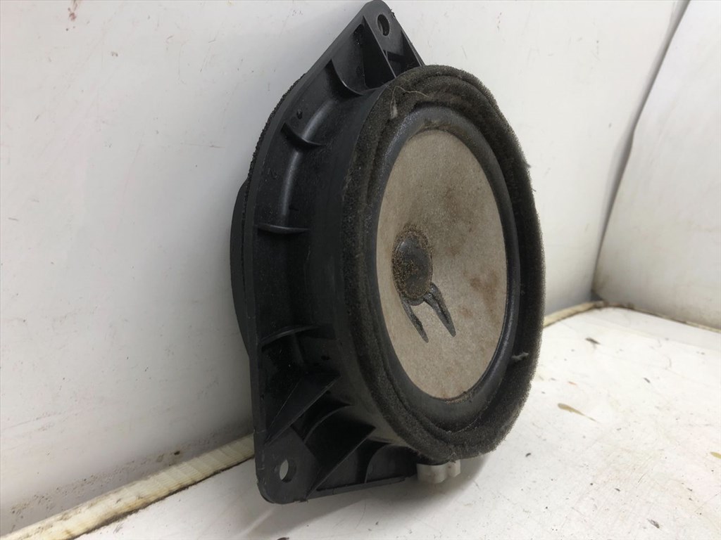 TOYOTA COROLLA Verso II (ZER_/ ZZE12_/ R10) 1.8 (ZNR11_) Bal hátsó Hangszóró #18848# 2. kép