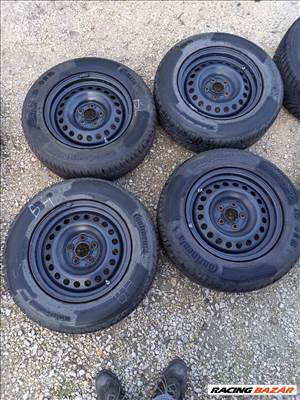 Kia Sportage Hyundai IX35 5x114.3-as 6.5x16" lemezfelni 215/70 újszerű Continental téli gumi sxx4